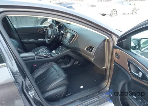 2015 Chrysler 200 C z USA, uszkodzony, nr VIN 1C3CCCCG3FN509966